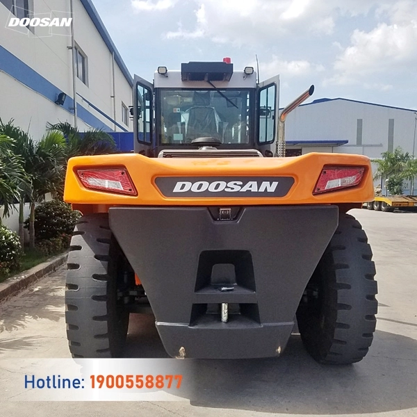 202202-ban-giao-xe-nang-dau-25-tan-doosan-brvt-05