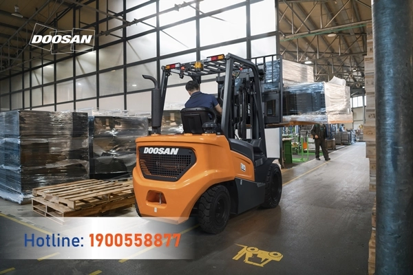202212-ra-mat-xe-nang-dau-nxs-doosan-2