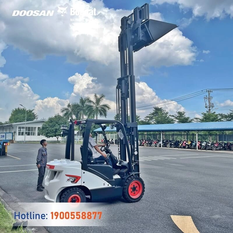 202507-ban-giao-3-xe-nang-dau-3-tan-d30s-7-bobcat-10