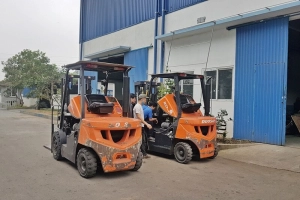 202508-thu-cu-doi-moi-xe-nang-doosan-bobcat-1